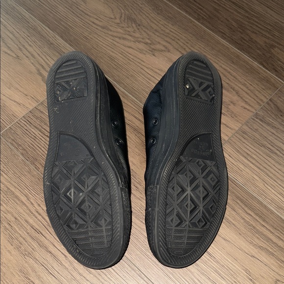 Converse Black Leather Men's Sneakers - Picture 4 of 4